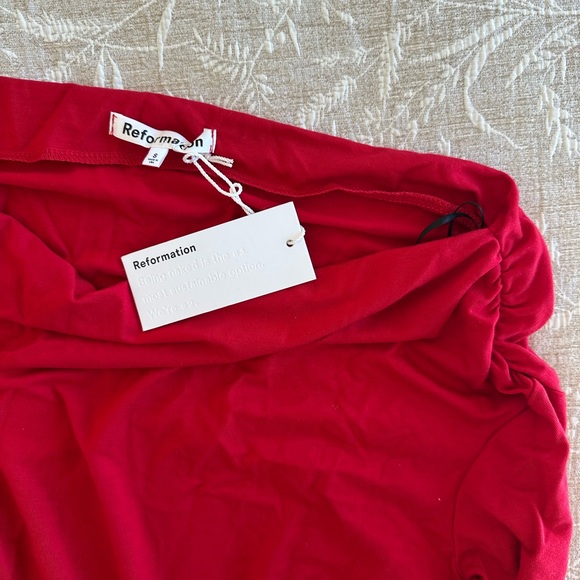 Size 4 / fits a size small - Picture 3 of 3